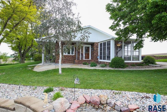 48224 266th St, Brandon, SD 57005