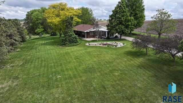 48224 266th St, Brandon, SD 57005