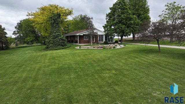 48224 266th St, Brandon, SD 57005