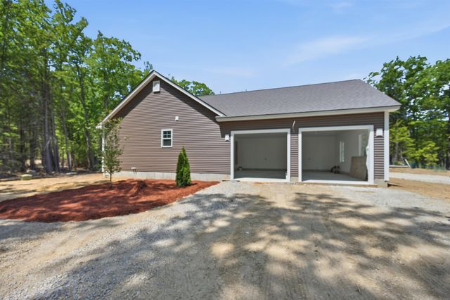 19 Bald Hill Road, Raymond, NH 03077