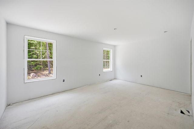 19 Bald Hill Road, Raymond, NH 03077