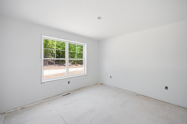 19 Bald Hill Road, Raymond, NH 03077