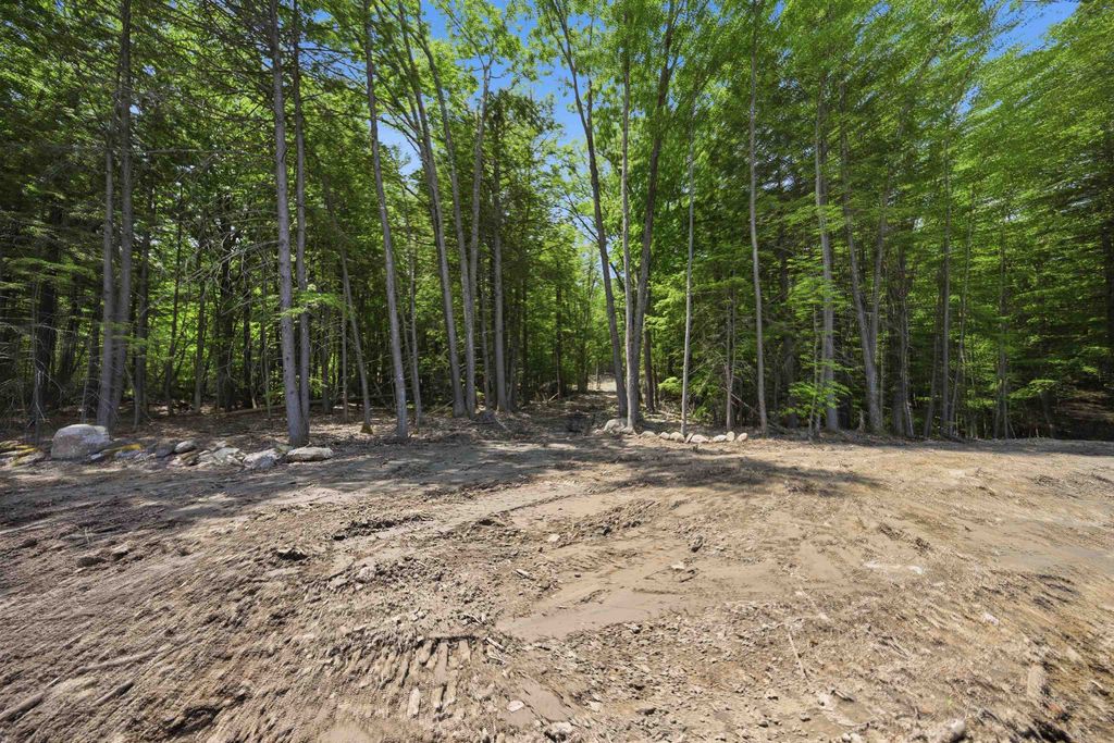 Image 3 of property listing at 19 Bald Hill Road, Raymond, NH 03077