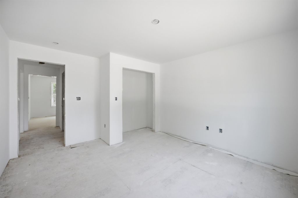 Image 8 of property listing at 19 Bald Hill Road, Raymond, NH 03077