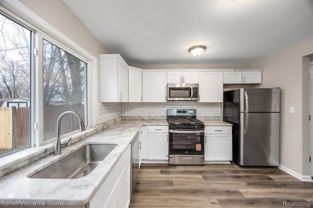 14816 Alberta Avenue, Warren, MI 48089