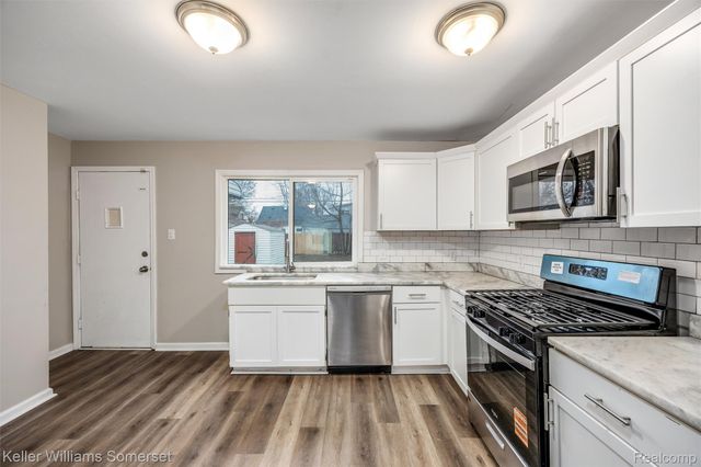 14816 Alberta Avenue, Warren, MI 48089