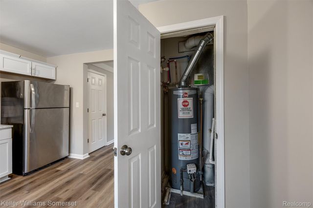 14816 Alberta Avenue, Warren, MI 48089