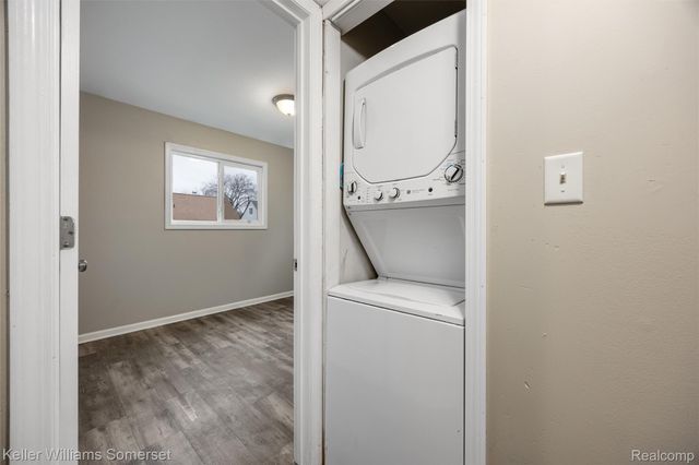 14816 Alberta Avenue, Warren, MI 48089