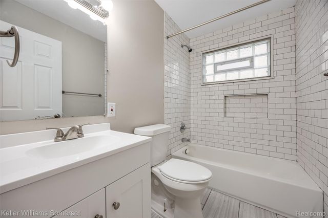 14816 Alberta Avenue, Warren, MI 48089