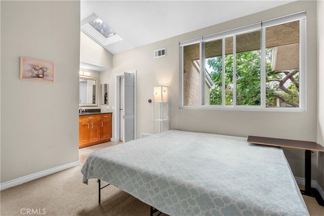 240 Pineview 3A, Irvine, CA 92620