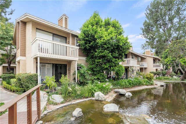 240 Pineview 3A, Irvine, CA 92620