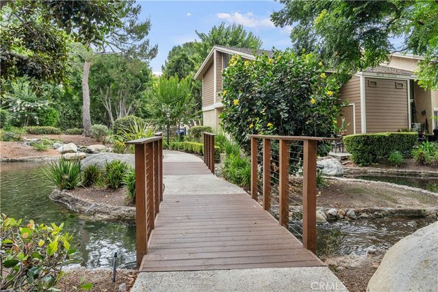 240 Pineview 3A, Irvine, CA 92620