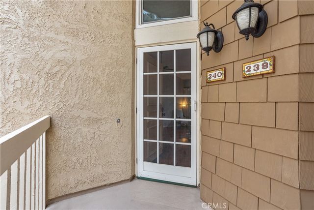 240 Pineview 3A, Irvine, CA 92620