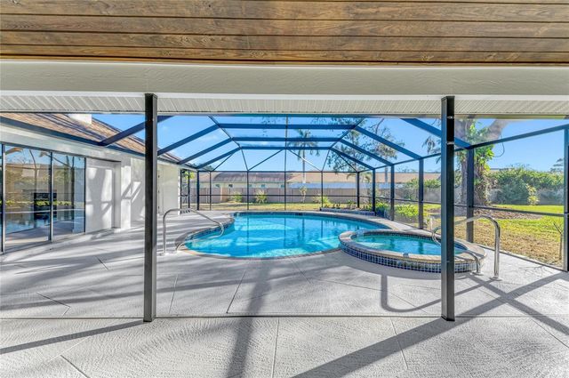 5328 DOMINICA CIRCLE, Sarasota, FL 34233