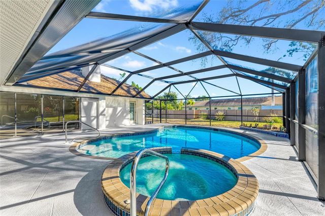 5328 DOMINICA CIRCLE, Sarasota, FL 34233