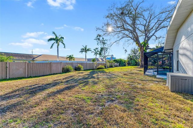 5328 DOMINICA CIRCLE, Sarasota, FL 34233