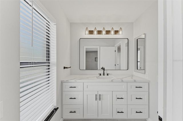 5328 DOMINICA CIRCLE, Sarasota, FL 34233