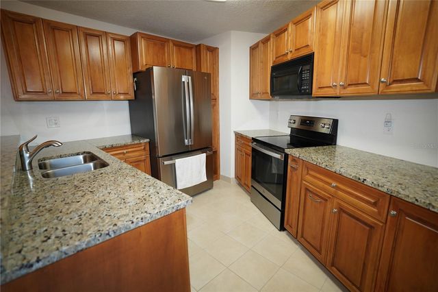 42 SPRINGDALE CIRCLE, Palm Springs, FL 33461