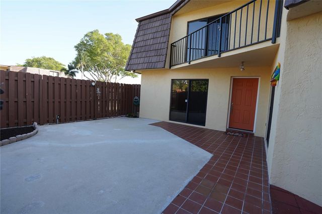 42 SPRINGDALE CIRCLE, Palm Springs, FL 33461