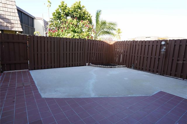 42 SPRINGDALE CIRCLE, Palm Springs, FL 33461