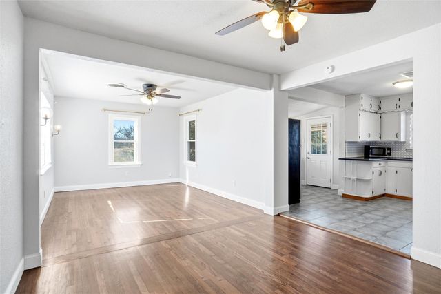 5801 Posey Lane, Haltom City, TX 76117