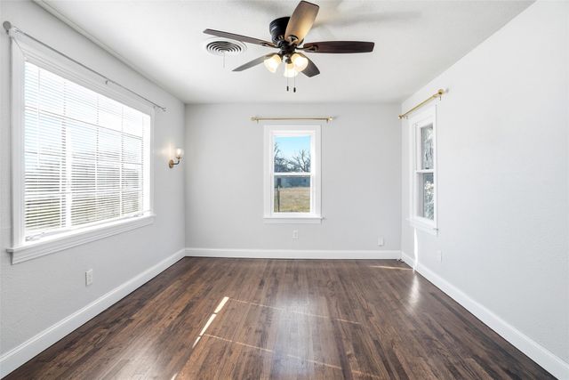 5801 Posey Lane, Haltom City, TX 76117