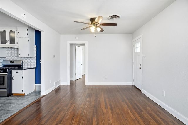 5801 Posey Lane, Haltom City, TX 76117