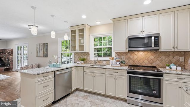 2515 TABOR CT, Woodbridge, VA 22191