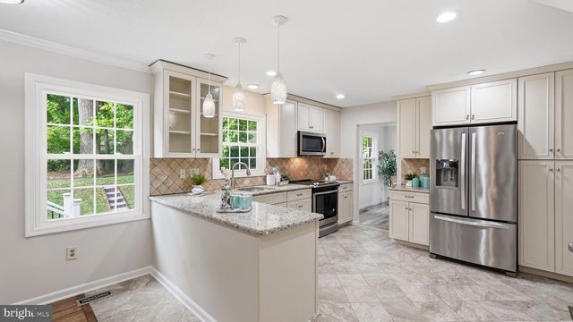 2515 TABOR CT, Woodbridge, VA 22191