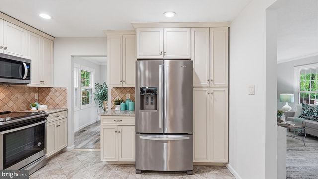 2515 TABOR CT, Woodbridge, VA 22191