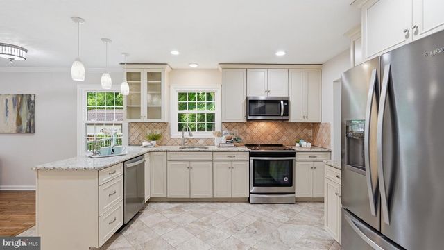2515 TABOR CT, Woodbridge, VA 22191