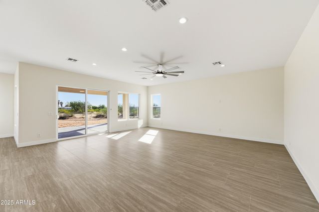 10039 N Burris Road, Casa Grande, AZ 85122