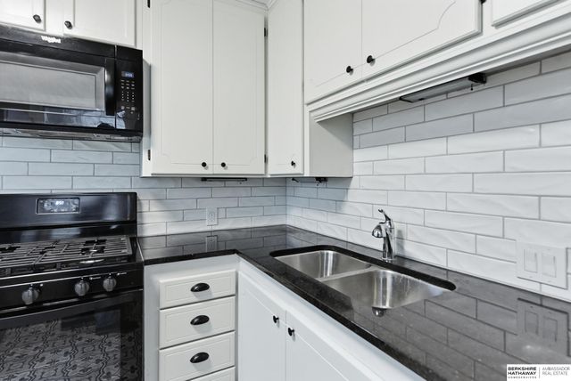 1705 S 54th Street, Omaha, NE 68106