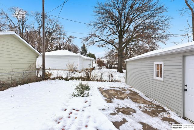 1705 S 54th Street, Omaha, NE 68106