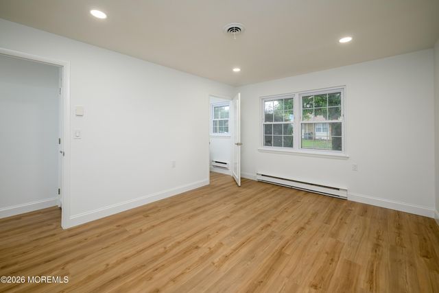 37 Cambridge Circle B, Manchester, NJ 08759
