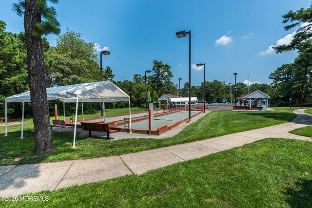37 Cambridge Circle B, Manchester, NJ 08759