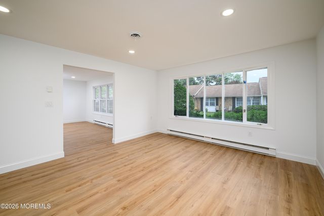 37 Cambridge Circle B, Manchester, NJ 08759