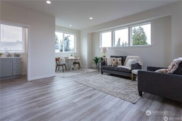 1024 N 8th Street, Mount Vernon, WA 98273