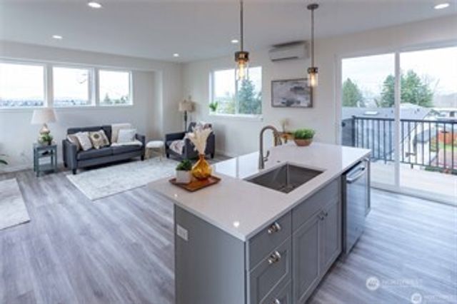 1024 N 8th Street, Mount Vernon, WA 98273