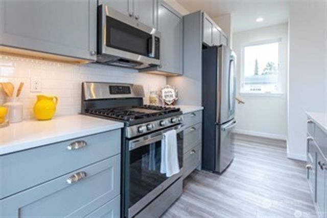 1024 N 8th Street, Mount Vernon, WA 98273