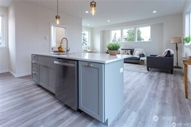 1024 N 8th Street, Mount Vernon, WA 98273