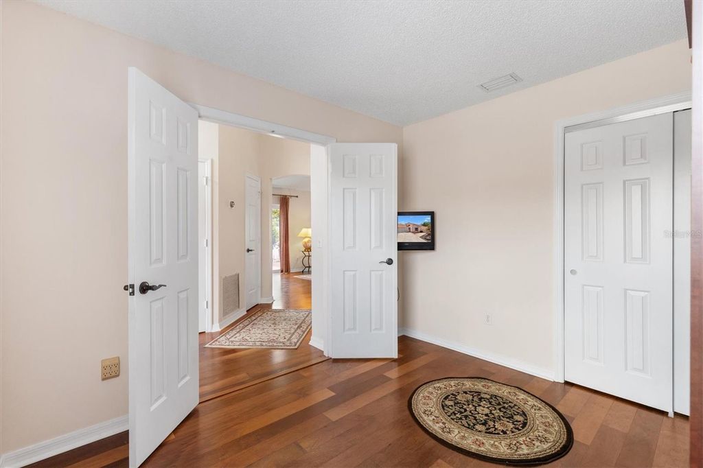 Image 8 of property listing at 1314 SANTA ROSA COURT, The Villages, FL 32159