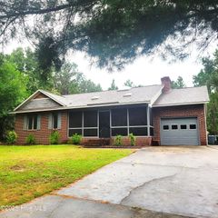 105 Fox Run Court, West End, NC 27376
