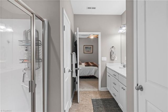 211 Hawks Nest Circle, Clemmons, NC 27012