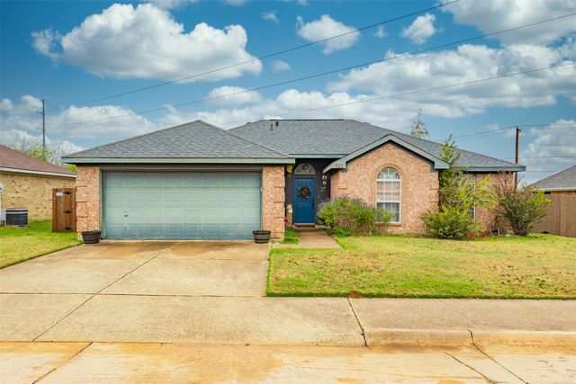 321 Village Parkway, Crowley, TX 76036
