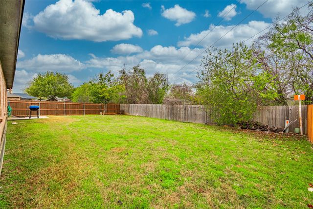 321 Village Parkway, Crowley, TX 76036