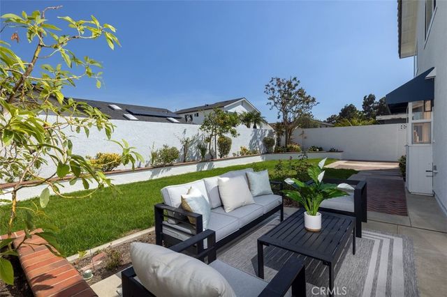 3834 Mistral, Huntington Beach, CA 92649