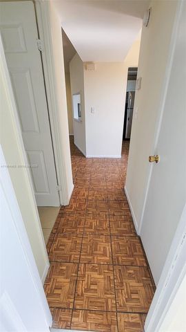 1690 NE 191st St 416-1, Miami, FL 33179