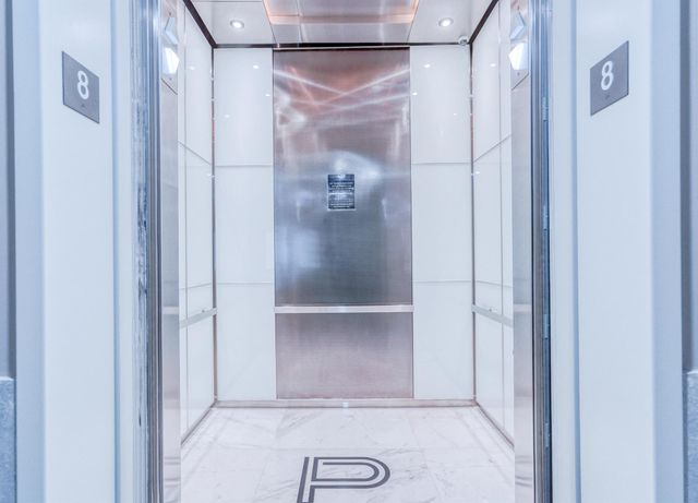 851 NE 1st Avenue 812, Miami, FL 33132