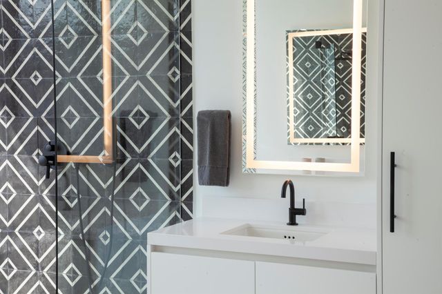 851 NE 1st Avenue 812, Miami, FL 33132